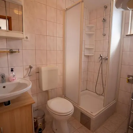 Apartment Pecolaj *
